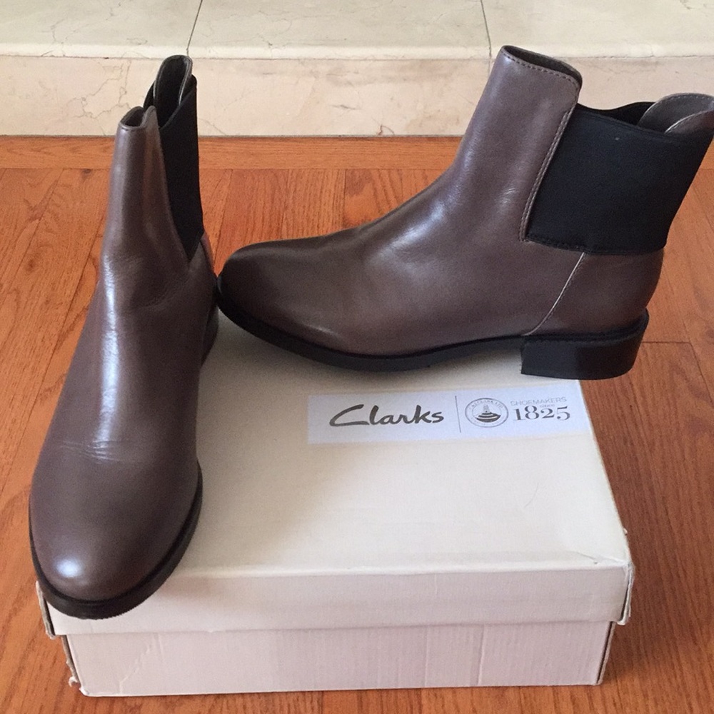 Clark’s boots leather $298